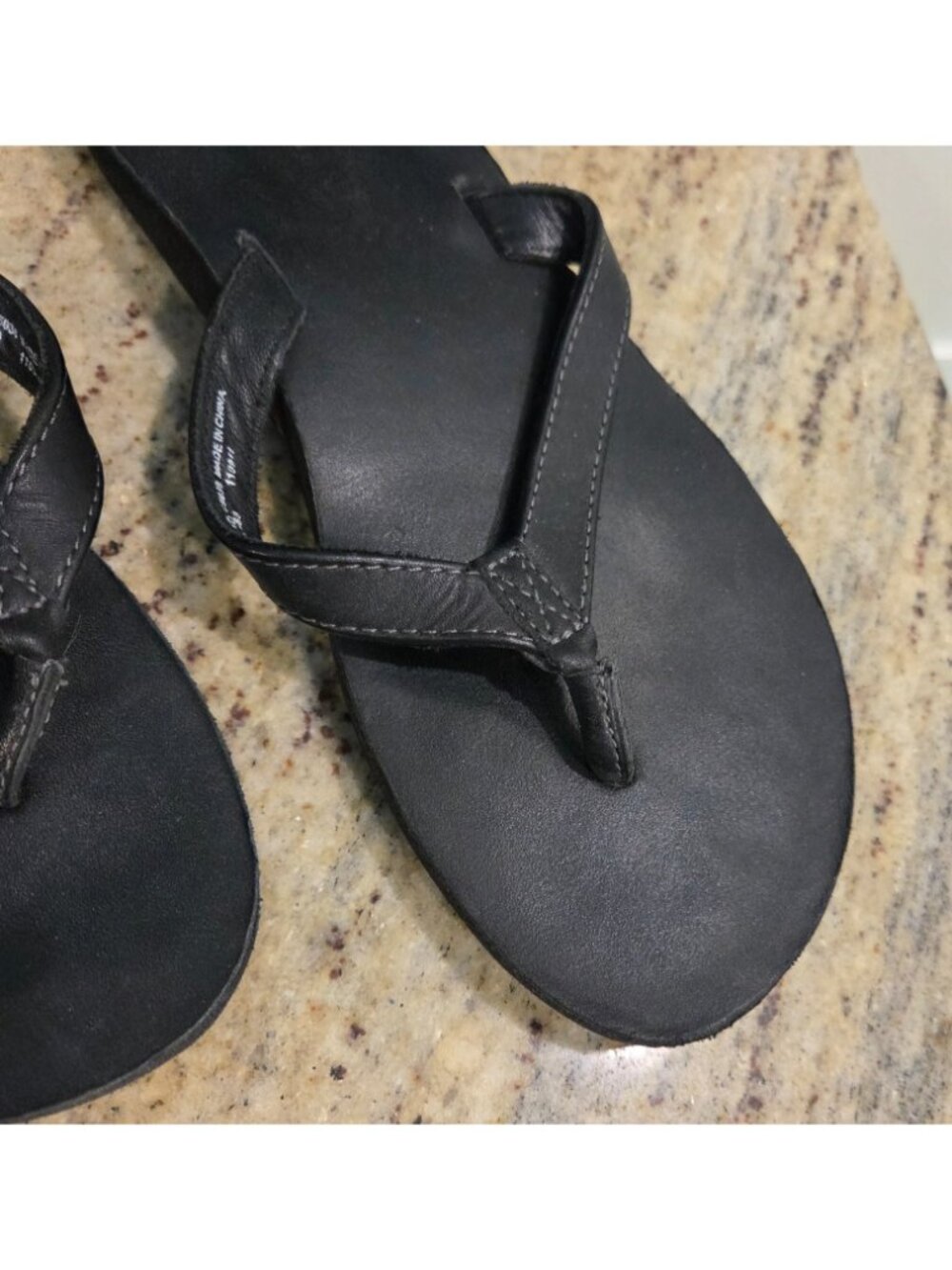 LL Bean Women’s Size 8 Black Flop Flops 275038 - Picture 3 of 12
